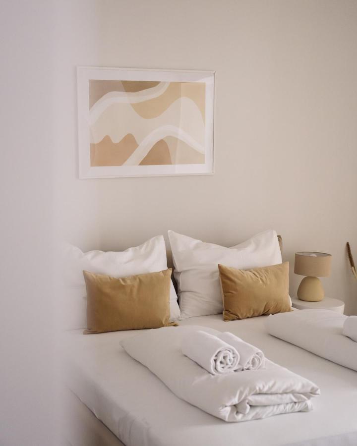 Stylish & Modern Apartment - Private Garden & Free Parking เวียนนา ภายนอก รูปภาพ