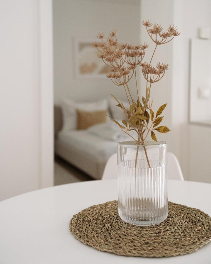 Stylish & Modern Apartment - Private Garden & Free Parking เวียนนา ภายนอก รูปภาพ