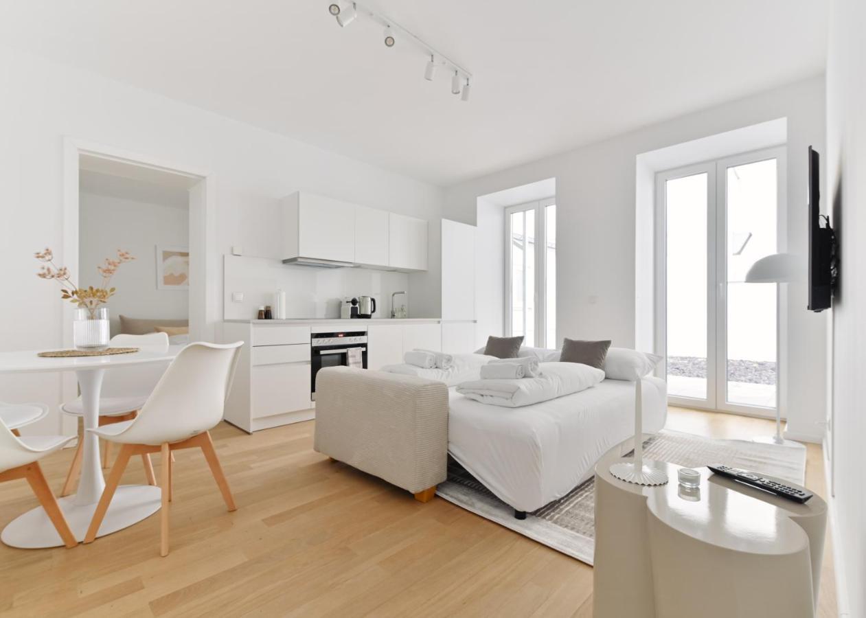 Stylish & Modern Apartment - Private Garden & Free Parking เวียนนา ภายนอก รูปภาพ