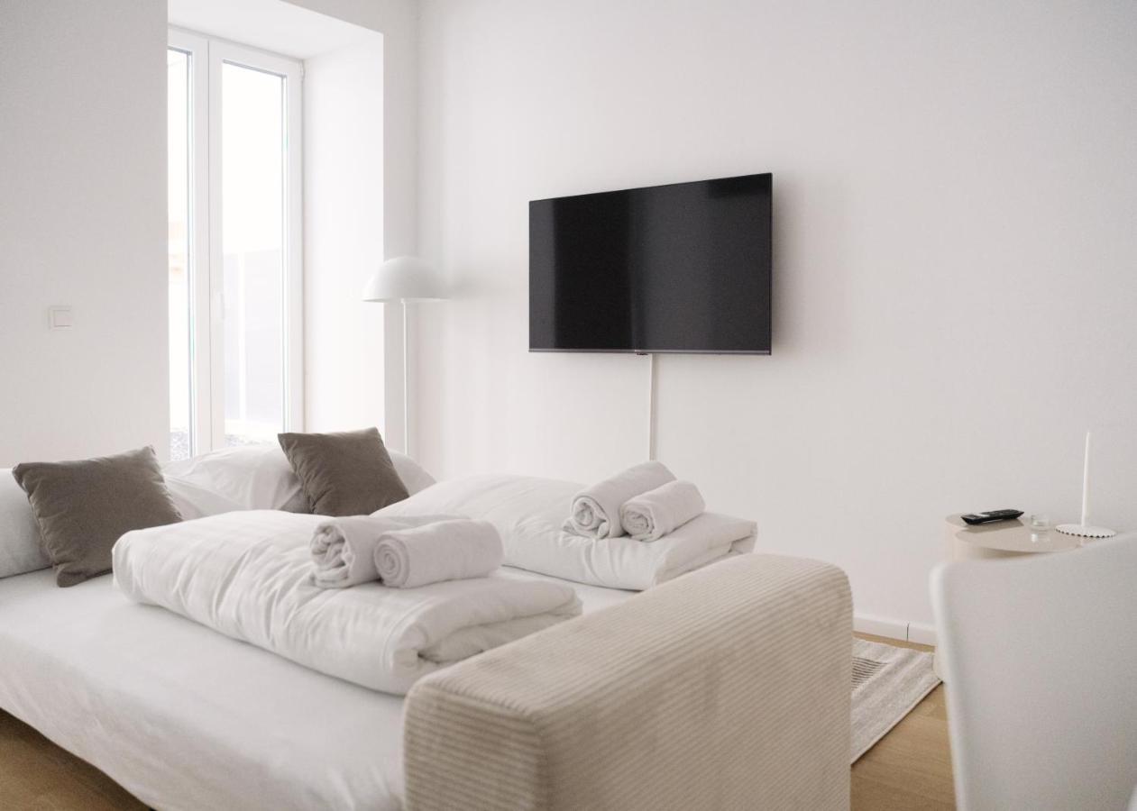 Stylish & Modern Apartment - Private Garden & Free Parking เวียนนา ภายนอก รูปภาพ