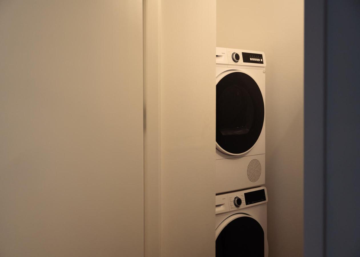 Stylish & Modern Apartment - Private Garden & Free Parking เวียนนา ภายนอก รูปภาพ